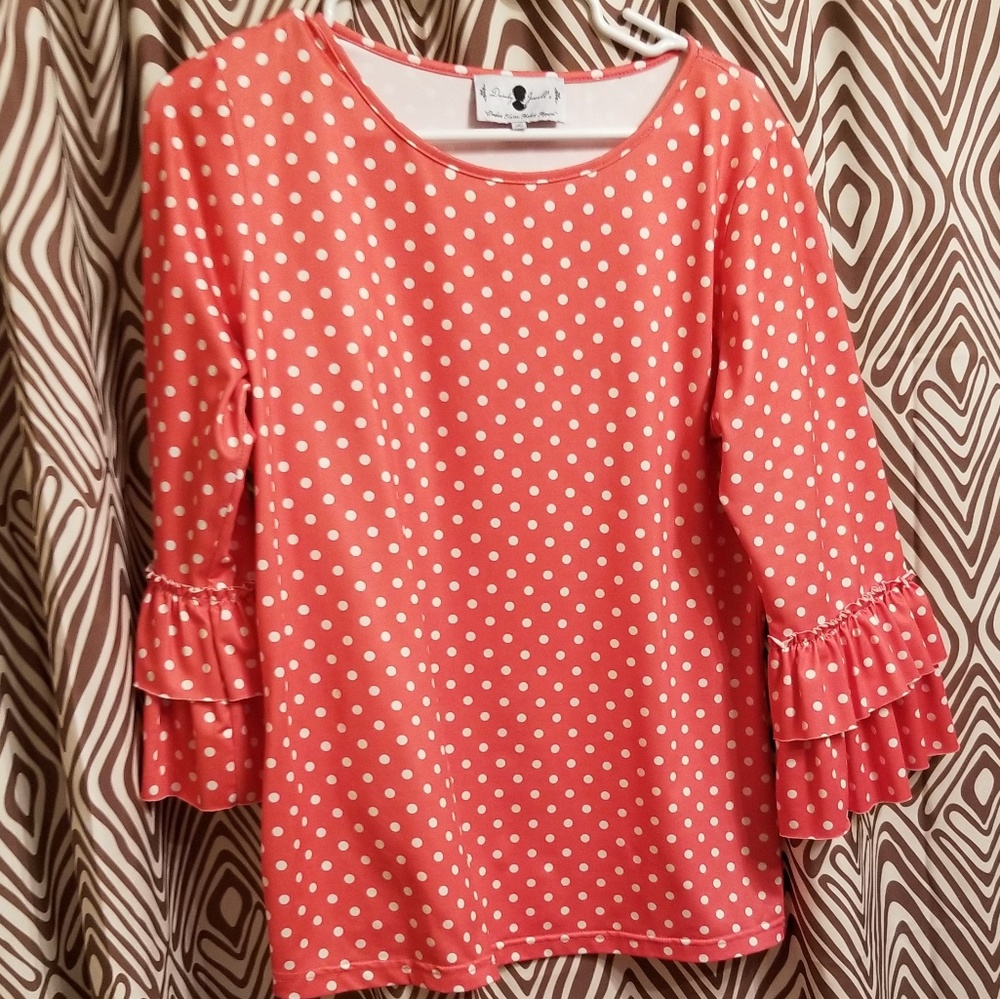 Dainty jewels layering shirt